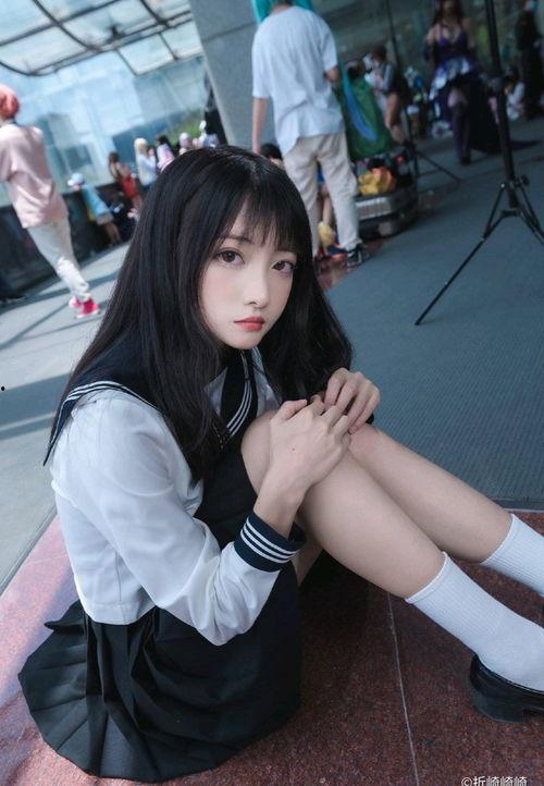 少女制服在线观看,少女制服魅力在线大揭秘  第2张